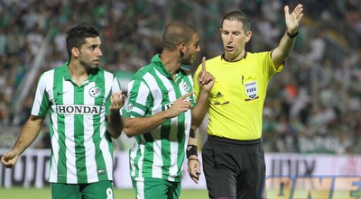 עזרא וקטן מתווכחים עם שמואלביץ´ (עמית מצפה)