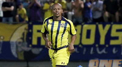 ארנשואו בבכורה בצהוב (יוסי ציפקיס)