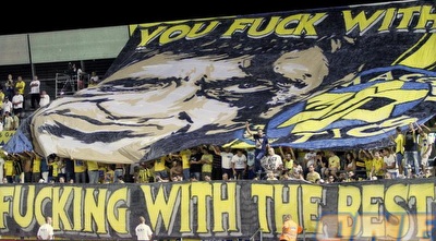 אוהדי מכבי (יוסי ציפקיס)