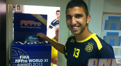 מונס דאבור מצביע עבור הנבחרת שלו (הרשמי של מכבי ת&qout;א)