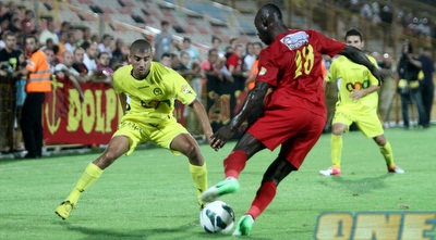 בנימין מנסה לחטוף מאושינאווה (חגי ניזרי)