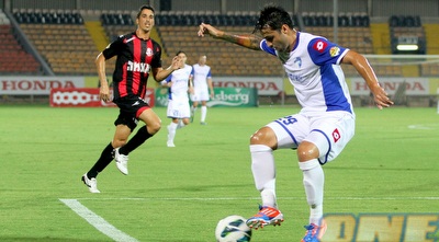 יוסי דורה מסתכל על לאנצ´ה. למזלם של המארחים, ההונגרי לא מדויק (יניב גונן) יוסי דורה מסתכל על לאנצ´ה. למזלם של המארחים, ההונגרי לא מדויק (יניב גונן)