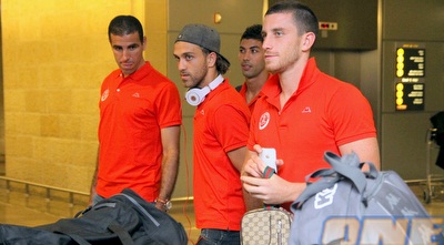 מור שושן עם ויקטור מרעי, באדיר וחוטבא (יניב גונן)