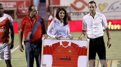 אבי יחיאל. קיבל תפקיד במחלקת הנוער של הצהובים (יוסי ציפקיס) אבי יחיאל. קיבל תפקיד במחלקת הנוער של הצהובים (יוסי ציפקיס)