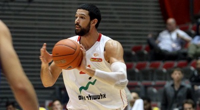 מיטשל וואט (יניב גונן)