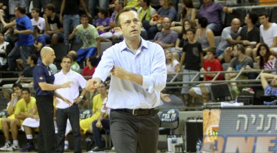 דן שמיר מורחק (חגי ניזרי)