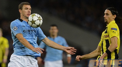 אדין דזקו מנסה לעבור את נבן סובוטיץ´ (רויטרס)