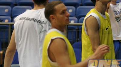 ליאור אליהו ויובל נעימי באימון (משה חרמון) ליאור אליהו ויובל נעימי באימון (משה חרמון)