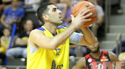 משה מזרחי זורק מהקו (חגי ניזרי)