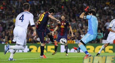 מסי מכניע את קסיאס (GettyImages) מסי מכניע את קסיאס (GettyImages)