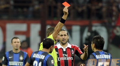 נגאטומו רואה את האדום (רויטרס)