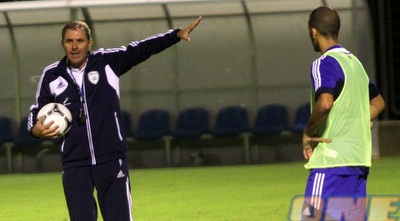 אלי גוטמן מעביר הוראות באימון (חגי ניזרי) אלי גוטמן מעביר הוראות באימון (חגי ניזרי)