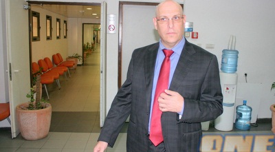 עו&qout;ד עמית פינס (משה חרמון) עו&qout;ד עמית פינס (משה חרמון)