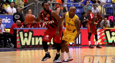 ג´ייקוב פולן מול ריקי היקמן (שי לוי)