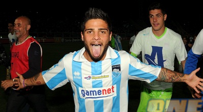 אינסיינה חוגג במדי פסקארה (GettyImages)