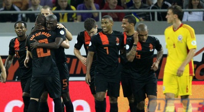 שחקני הולנד חוגגים (רויטרס)