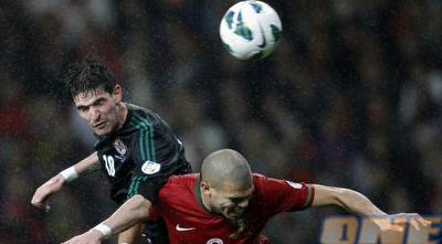 פפה מעל לאפרטי (רויטרס)