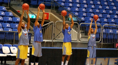 לוגאן, לנדסברג, היקמן, דווין סמית´ (משה חרמון)