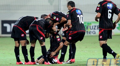 שחקני סכנין חוגגים (יניב גונן)