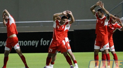 ממן וגורדנה מחויכים באימון (יוסי ציפקיס)