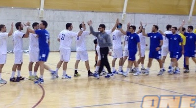 שחקני נבחרות ישראל וקפריסין נפרדים בסיום (איגוד הכדוריד)