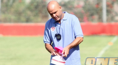 יוסי אבוקסיס. גער בשחקניו (חגי ניזרי)