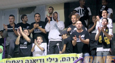 אוהדי רמלה (יניב גונן) אוהדי רמלה (יניב גונן)