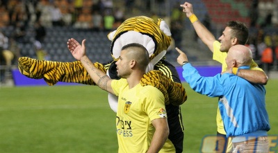 מויאל חוגג לאחר המשחק המטורף (משה חרמון)