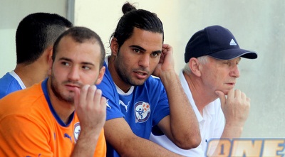 ליאור אסולין על הספסל (יניב גונן)