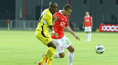 סרג´ לופו צמוד לניקולה פטקוביץ´ (יוסי ציפקיס)