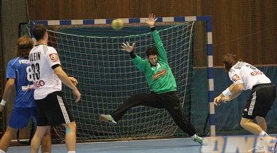 גיל יעקב ( דוד פליגל, איגוד הכדוריד) (ONE)