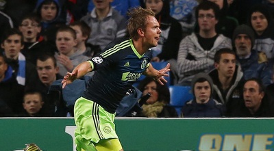 דה יונג חוגג (רויטרס)