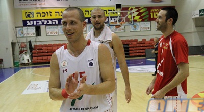 שמוליק ברנר מרוצה (עמית מצפה) שמוליק ברנר מרוצה (עמית מצפה)