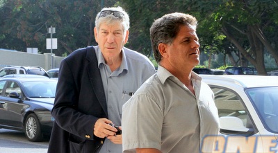 אפרים גבאי ויואב כץ (יניב גונן)