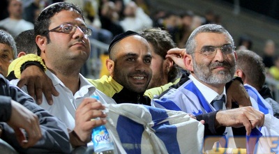 איתמר בן גביר ומיכאל בן ארי עם אוהד (יניב גונן) איתמר בן גביר ומיכאל בן ארי עם אוהד (יניב גונן)