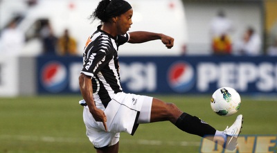 רונאלדיניו. בדרך החוצה (רויטרס)