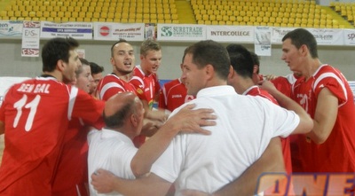 שחקני מטה אשר חוגגים שחקני מטה אשר חוגגים