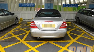 חניית נכים (ONE) חניית נכים (ONE)