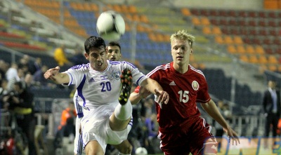 עומרי בן הרוש מרחיק (יניב גונן)