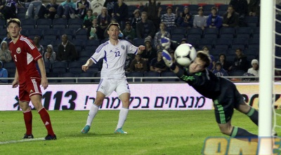 הכדור של אלטמן בדרך לשער (יניב גונן)