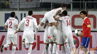 שחקני סרביה חוגגים (רויטרס)