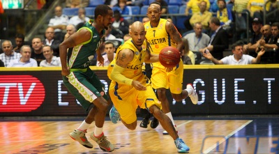 דייויד לוגאן והנעליים (יוסי ציפקיס)