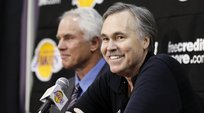 מייק ד´אנטוני. מוכרז במסיבת העיתונאים (רויטרס) מייק ד´אנטוני. מוכרז במסיבת העיתונאים (רויטרס)