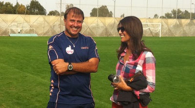 אלישע לוי עם אלונה ברקת. &qout;איש מדהים&qout; (אסי ממן)