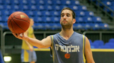 יוגב אוחיון (משה חרמון)