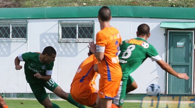 איסמעיל ריאן נוגח פנימה (עמית מצפה)