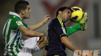 אלכס מרטינס וארבלואה במאבק צמוד (רויטרס)