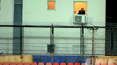 גם משם אפשר לראות כדורגל (משה חרמון)