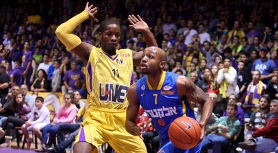 היקמן חודר, דייסון מרים ידיים (יוסי ציפקיס) היקמן חודר, דייסון מרים ידיים (יוסי ציפקיס)