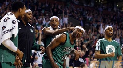 שחקני בוסטון חוגגים (רויטרס) שחקני בוסטון חוגגים (רויטרס)